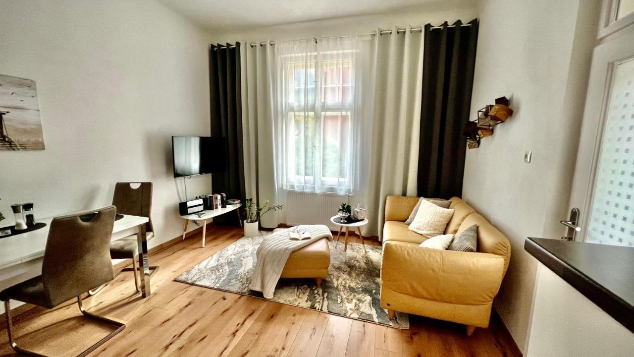 Apartment Im Gruenen Λεόμπεν Εξωτερικό φωτογραφία