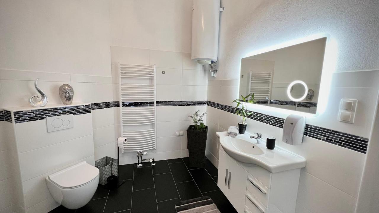 Apartment Im Gruenen Λεόμπεν Εξωτερικό φωτογραφία