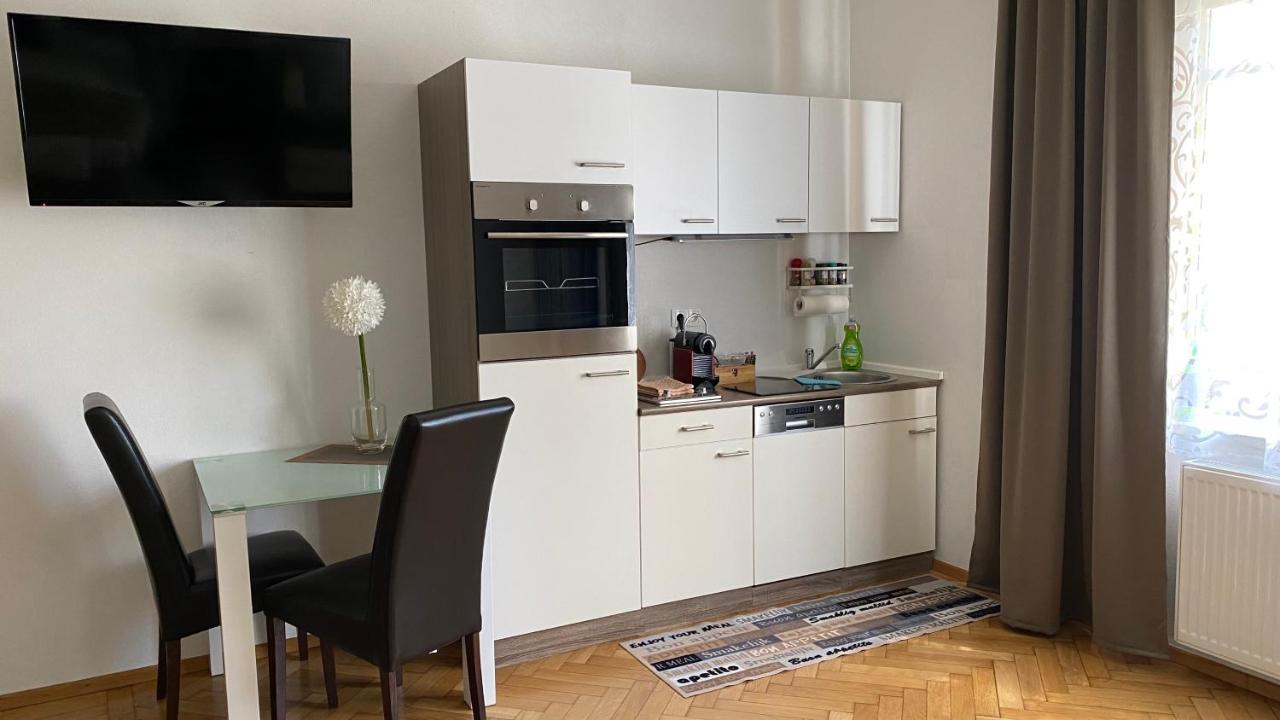 Apartment Im Gruenen Λεόμπεν Εξωτερικό φωτογραφία